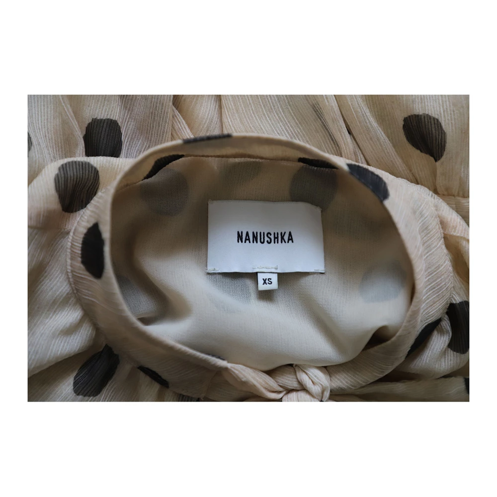 Nanushka Zahara Polka-Dot Print Flared Chiffon Dress Beige 4 Nanushka Zahara Polka-Dot Print Flared Chiffon Dress Beige - Bilde 4